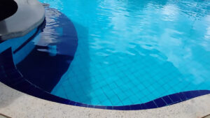 Piscina com cloração da Hidrogeron.